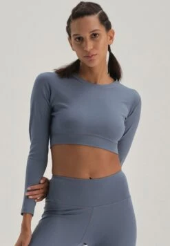 Crew Neck Crop T-Shirts