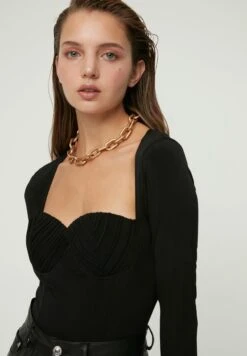 Trendyol Sweetheart Neck Body