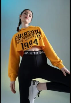DeFacto Long Sleeve Printed Crop Hoodie