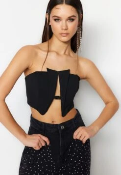 Trendyol Cut Out Crop Top