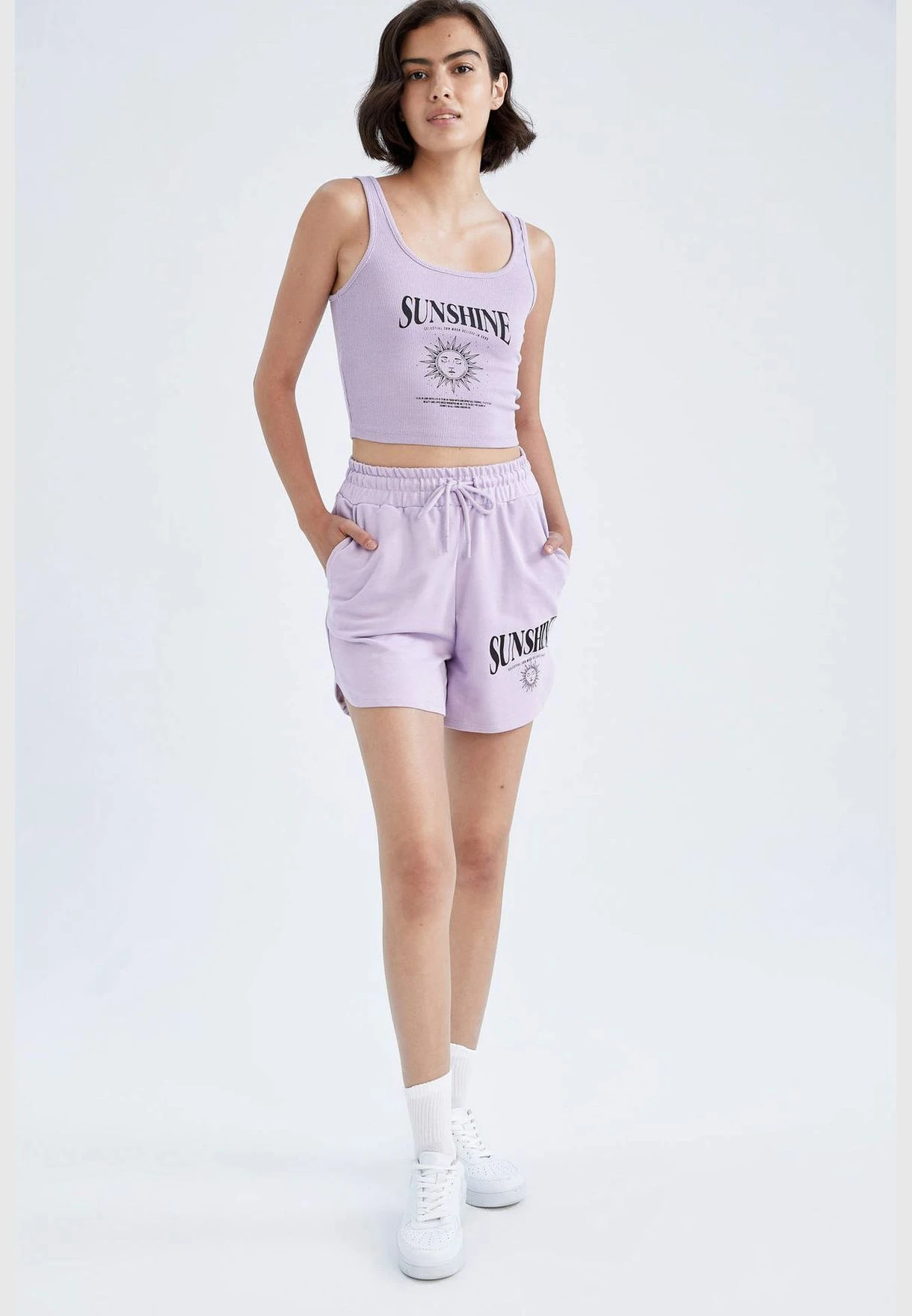 DeFacto Woman Fitted Crew Neck Vest 2 DeFacto Woman Fitted Crew Neck Vest - Image 2