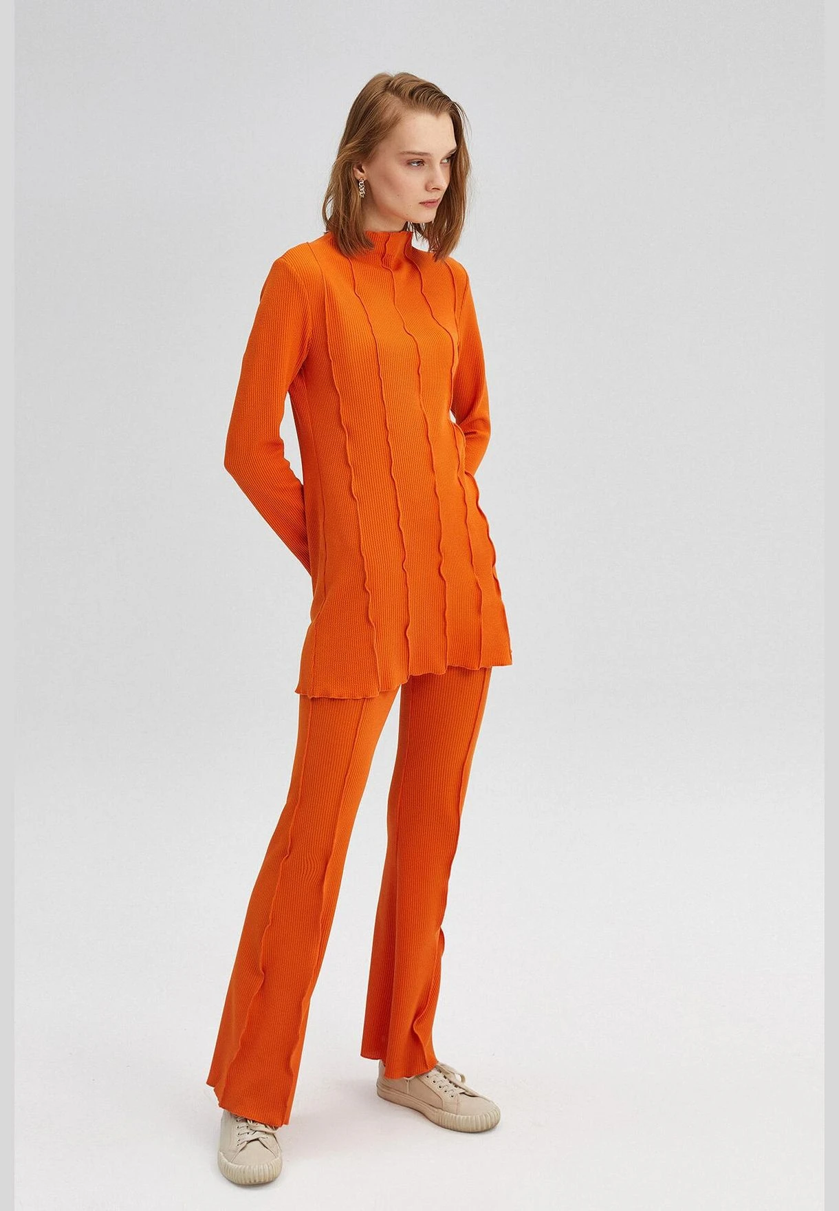 Trendyol Knitted Crop Top 2 Trendyol Knitted Crop Top - Image 2