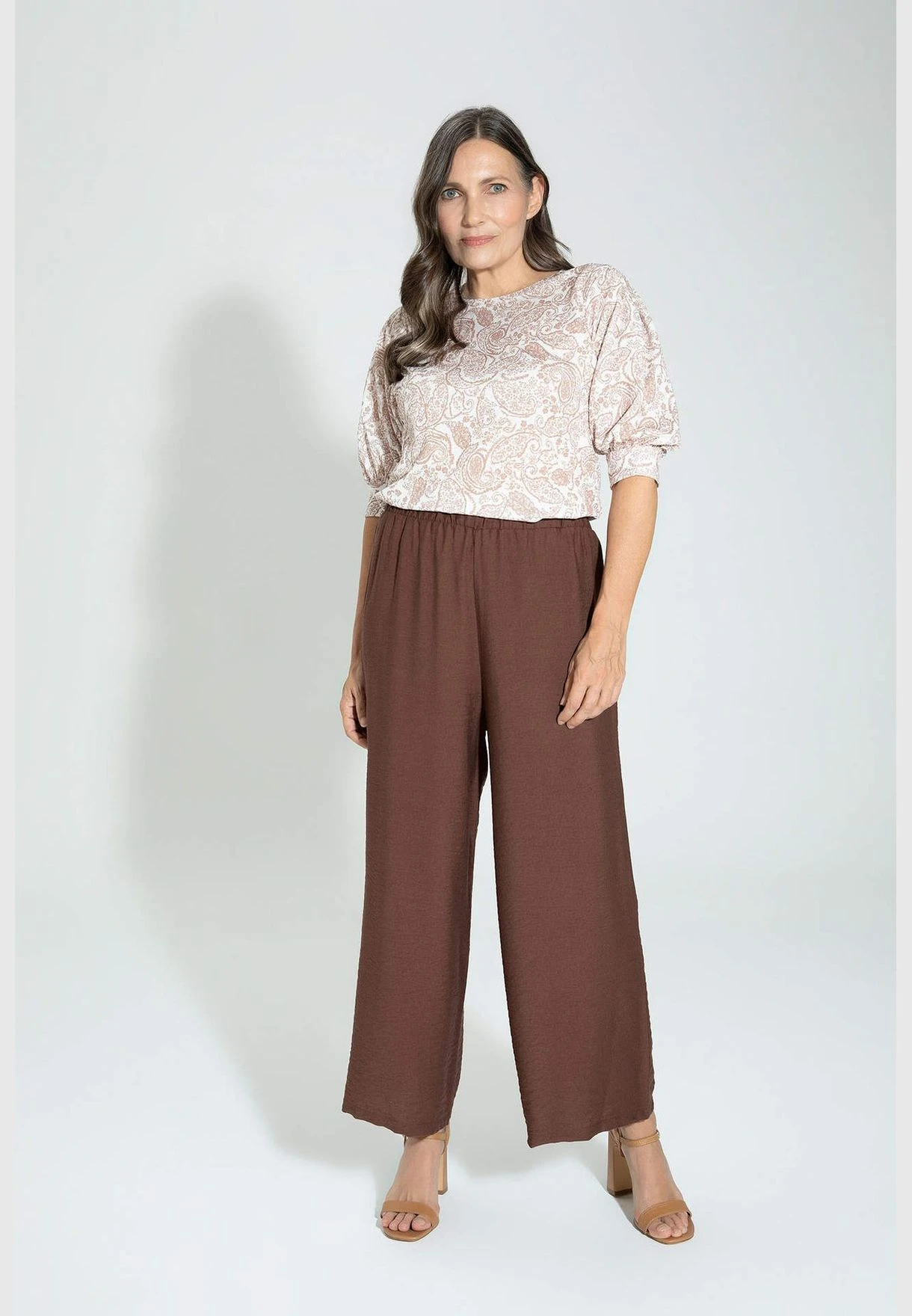 DeFacto Capri Pants With An Elastic Waist 2 DeFacto Capri Pants With An Elastic Waist - Image 2