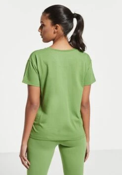 Boat Neck Embellished Kurti 5 Boat Neck Embellished Kurti -Minique Fashion Store 2 zoom desktop 982