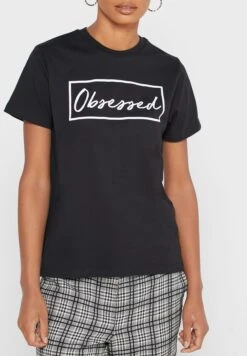 Slogan Graphic T-Shirt -Minique Fashion Store 3 zoom desktop 1040