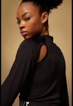 DeFacto Half Turtleneck Long Sleeve Printed Crop Top 9 DeFacto Half Turtleneck Long Sleeve Printed Crop Top -Minique Fashion Store 3 zoom desktop 1286