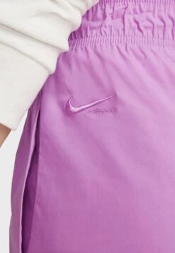 Nike Nsw Reached Woven Trouser -Minique Fashion Store 3 zoom desktop 22