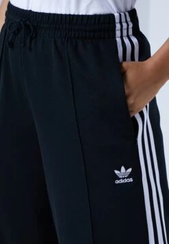 Adidas Originals 3 Stripe Wide Leg Sweatpants -Minique Fashion Store 3 zoom desktop 310
