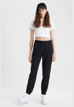 Dotted Mesh Strappy Top -Minique Fashion Store 3 zoom desktop 61