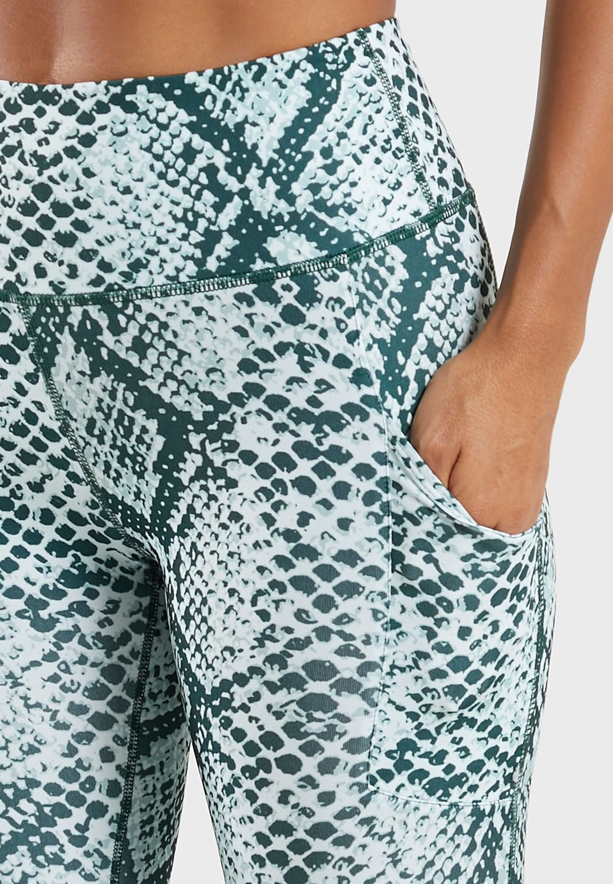 Trendyol Knitted Crop Top 3 Trendyol Knitted Crop Top - Image 3