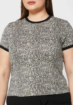 V-Neck Embroidered Crop Top -Minique Fashion Store 3 zoom desktop 947