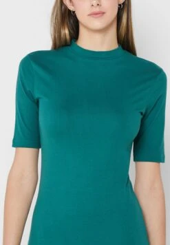 Strappy Crop Top -Minique Fashion Store 3 zoom desktop 989