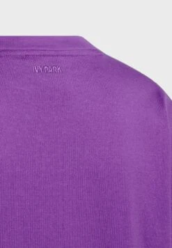 ADIDAS Ivy Park Graphic T-Shirt 8 ADIDAS Ivy Park Graphic T-Shirt -Minique Fashion Store 4 zoom desktop 1258