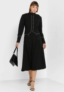 Little Mistress Button Detail Wrap Skirt -Minique Fashion Store 4 zoom desktop 1303