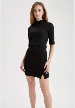 DeFacto A Cut Mini Skirt -Minique Fashion Store 4 zoom desktop 1312