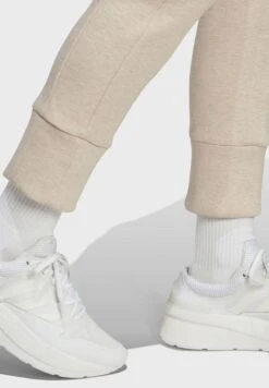 ADIDAS Mission Victory High Waist 7/8 Sweatpants -Minique Fashion Store 4 zoom desktop 140