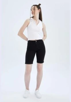 DeFacto Basic Crop Jean Shorts 12 DeFacto Basic Crop Jean Shorts -Minique Fashion Store 4 zoom desktop 797