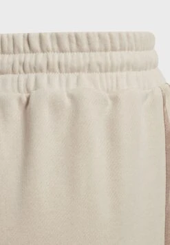 Adidas Originals 3 Stripe Cuffed Sweatpants 9 Adidas Originals 3 Stripe Cuffed Sweatpants -Minique Fashion Store 5 zoom desktop 165