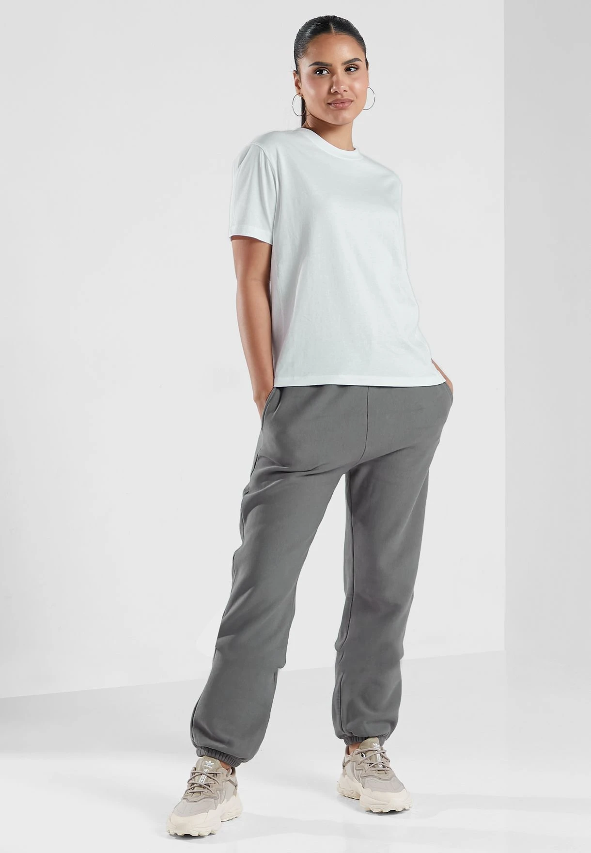 Champion Logo Cuffed Sweatpants 5 Champion Logo Cuffed Sweatpants - Image 5