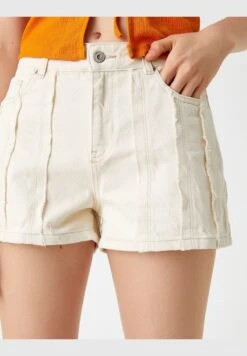 Koton Shorts Pocket Detail 10 Koton Shorts Pocket Detail -Minique Fashion Store 5 zoom desktop 524