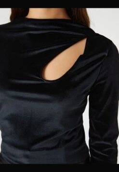 Koton Velvet T-Shirt Long Sleeve Pocket Detail High Neck 9 Koton Velvet T-Shirt Long Sleeve Pocket Detail High Neck -Minique Fashion Store 5 zoom desktop 749