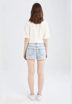 DeFacto Distressed Jean Short -Minique Fashion Store 6 zoom desktop 220