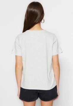 Trendyol Crew Neck Printed T-Shirt -Minique Fashion Store 6 zoom desktop 252