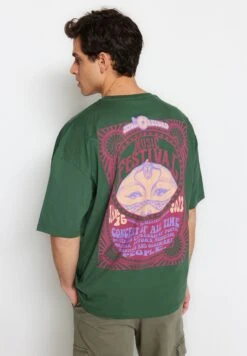 Trendyol Graphic Crew Neck T-Shirt -Minique Fashion Store 6 zoom desktop 267