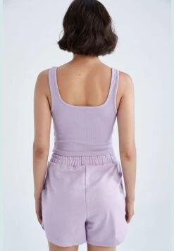 DeFacto Woman Fitted Crew Neck Vest 14 DeFacto Woman Fitted Crew Neck Vest -Minique Fashion Store 6 zoom desktop 286