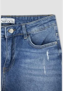 DeFacto Distressed Mini Jean Short -Minique Fashion Store 7 zoom desktop 126