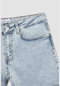 DeFacto Distressed Jean Short -Minique Fashion Store 8 zoom desktop 106