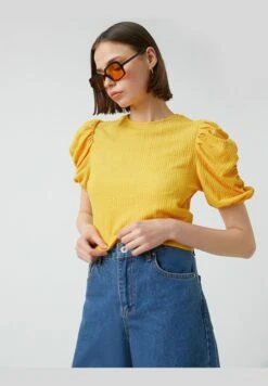 Koton Shirred Puff Sleeve T-Shirt -Minique Fashion Store 8 zoom desktop 110